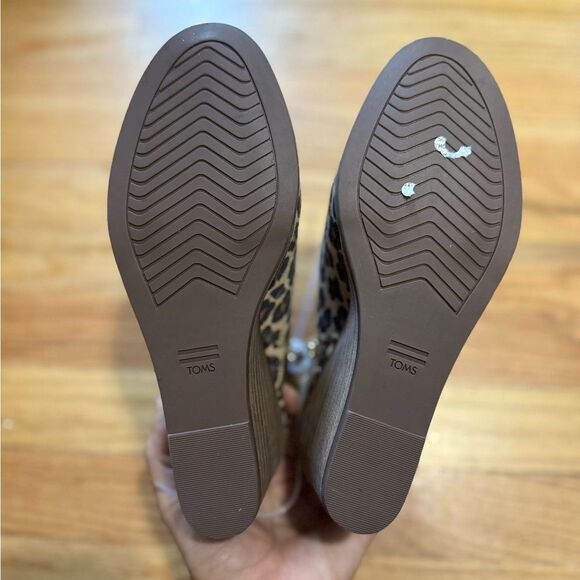 Tom’s | Leopard Print Wedge Heel Booties - Picture 8 of 9